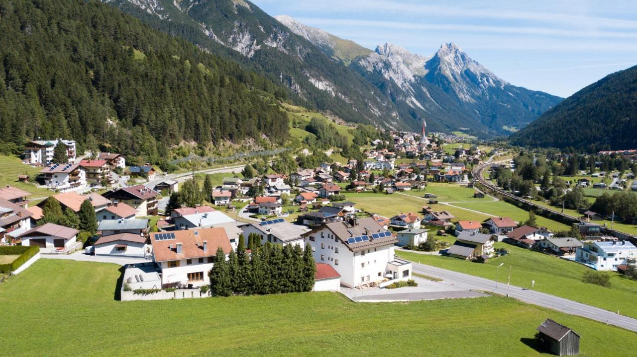 Pension Angelika Pettneu am Arlberg Exteriör bild
